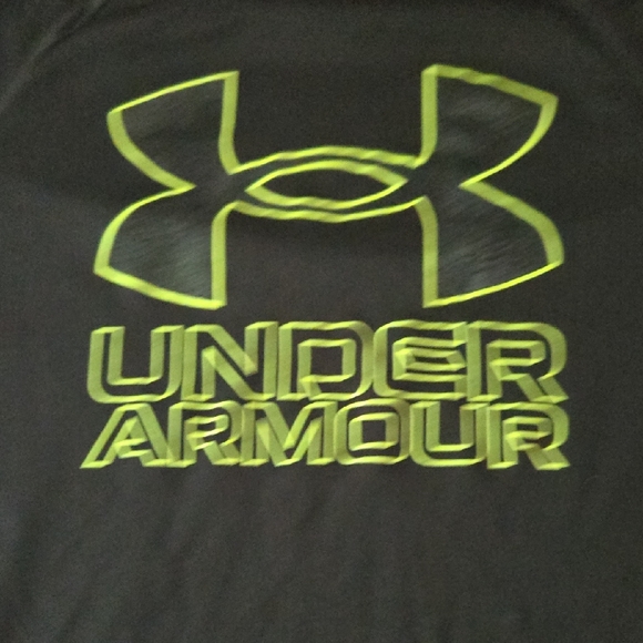 Under Armour Kids Black and Neon Green Tee Sz 7 - Picture 3 of 4